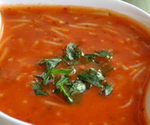 Tel Şehriyeli Domates Çorbası – Sağlıklı Yemek Tarifleri